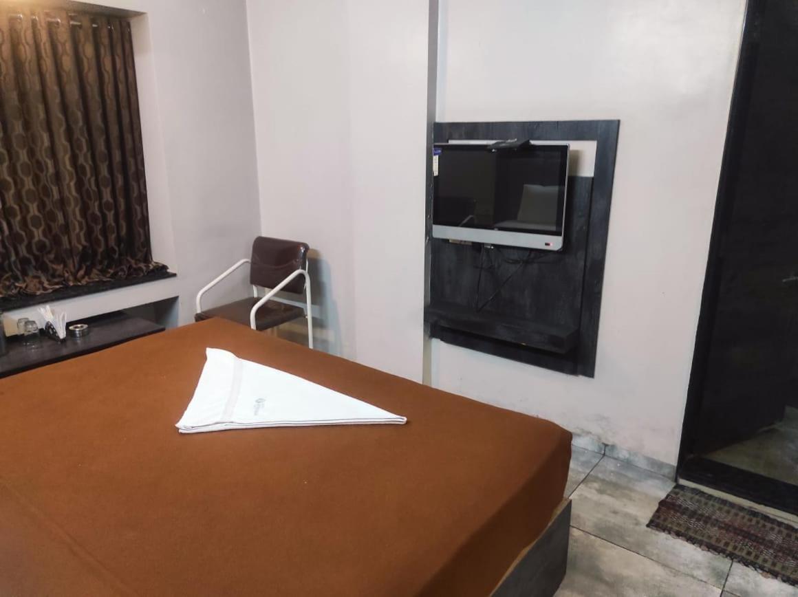 Hotel Vrindavan Deluxe Kolhapur Eksteriør bilde