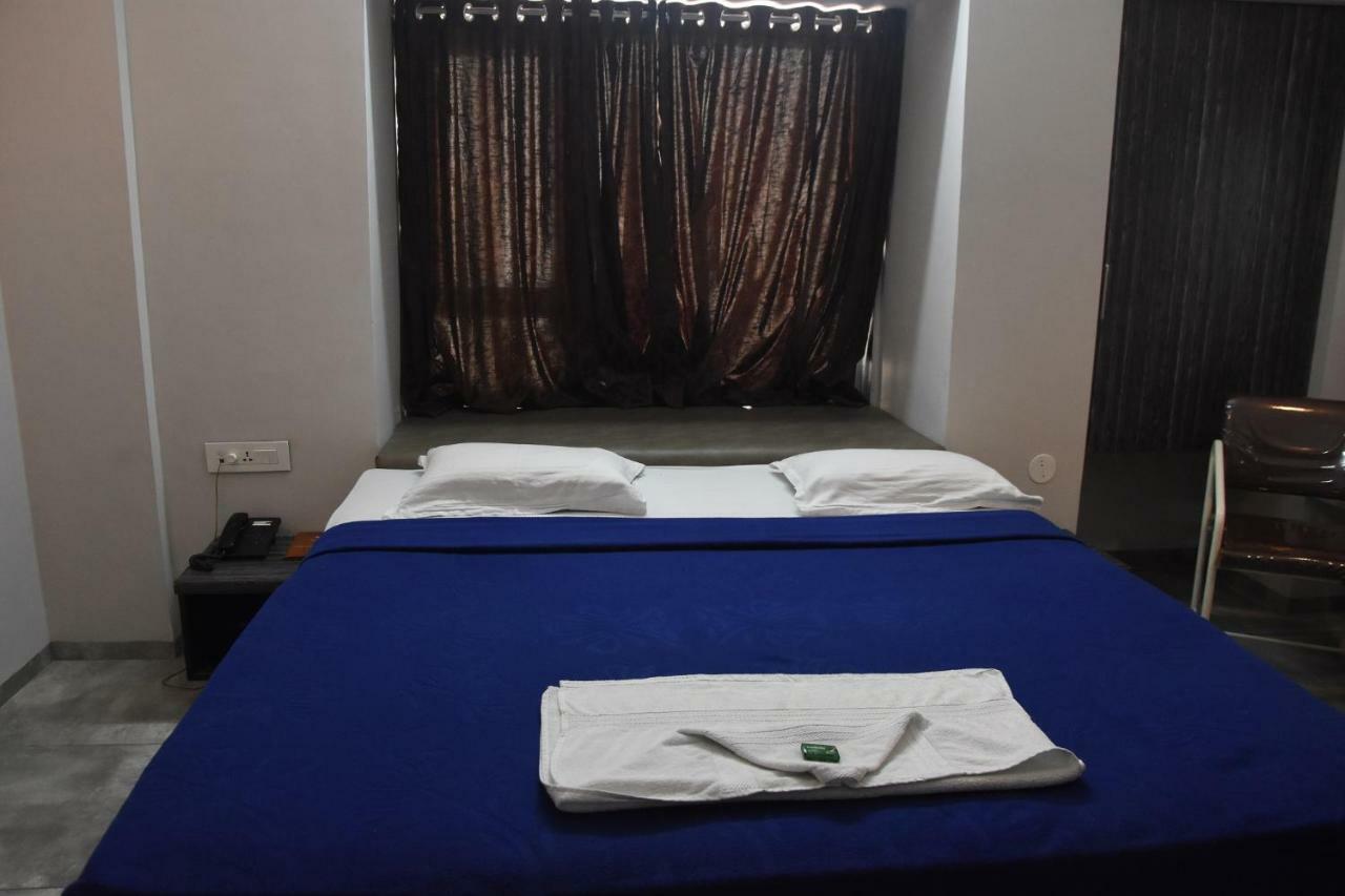 Hotel Vrindavan Deluxe Kolhapur Eksteriør bilde
