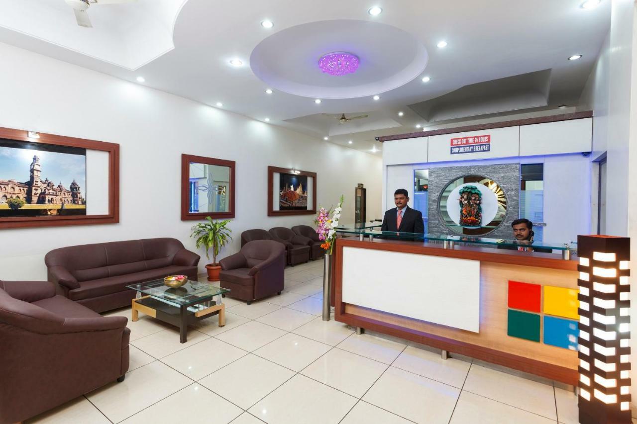 Hotel Vrindavan Deluxe Kolhapur Eksteriør bilde