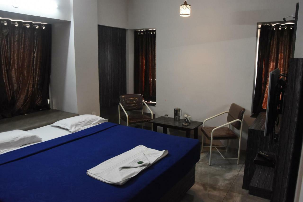 Hotel Vrindavan Deluxe Kolhapur Eksteriør bilde