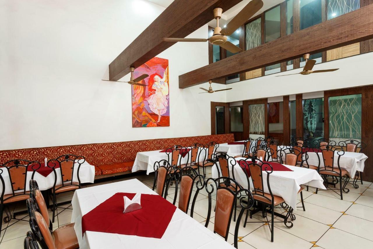 Hotel Vrindavan Deluxe Kolhapur Eksteriør bilde