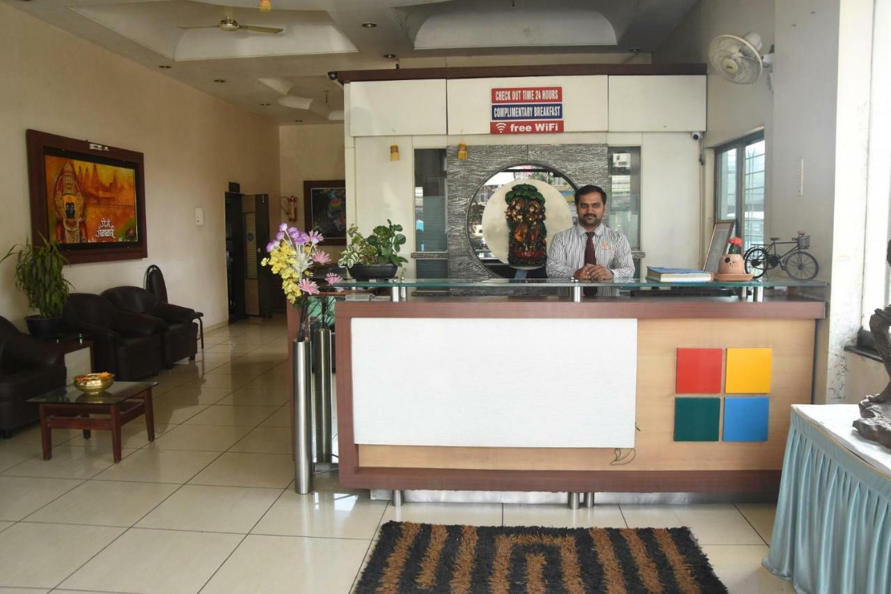Hotel Vrindavan Deluxe Kolhapur Eksteriør bilde